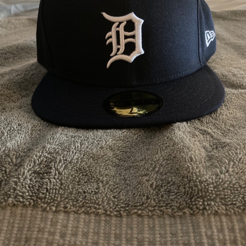 Detroit Tigers New Era Fitted Hat unisex - Picture 15 of 16